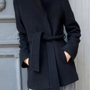 Aritzia Babaton Connor Short